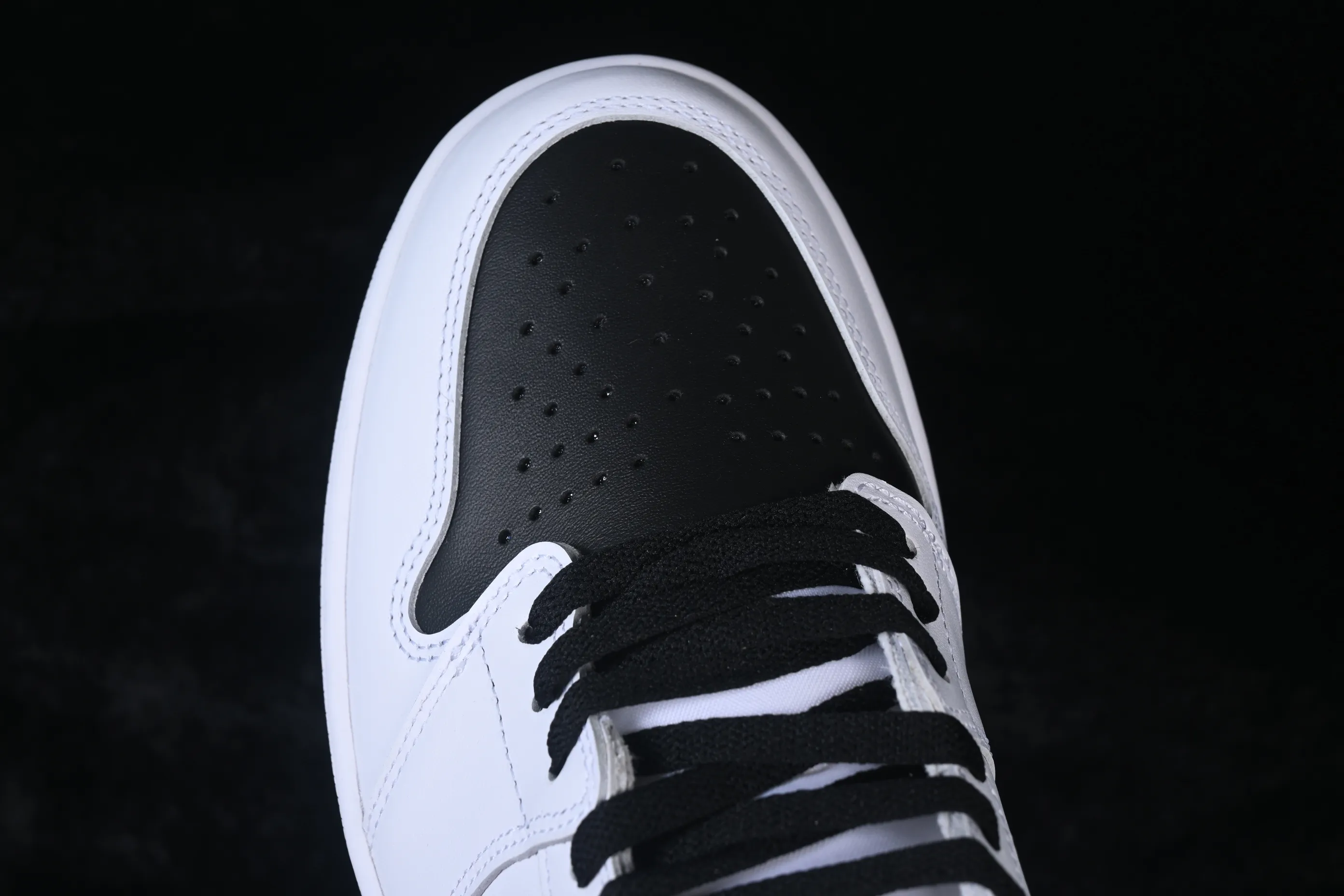 All categories Air Jordan Jordan series basketball shoes Air Jordan 1 High Fragment Design x Union x Air Jordan 1 Hi Joe 1 Fujiwara Hirota Lightning high-top basketball shoes II7282-100